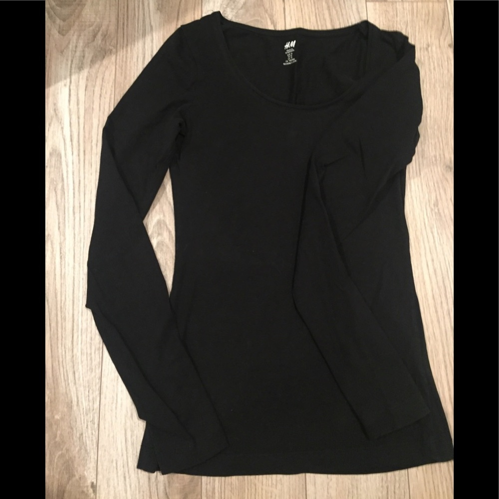H&M black long sleeved tee